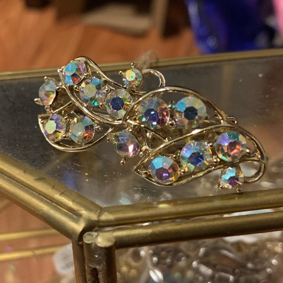 2/$40 Vintage 50’s AB Clip-On Earrings - Picture 2 of 4